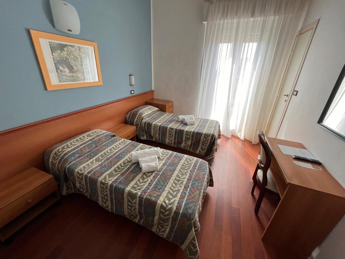 Hotel Stella D'Italia - Nuova Gestione Rimini Buitenkant foto